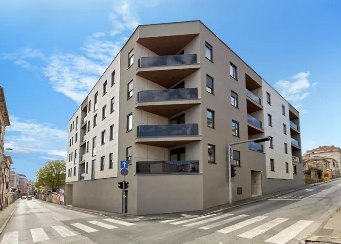 Apartman & Me With Garage Parking Pula